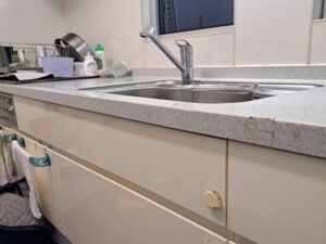 静岡キッチン取付け隊　浄水器一体水栓の取替　施工前